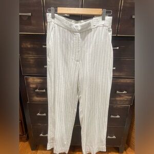 Abercrombie & Fitch White Striped Pants/ Size 27 4 R/ 55% Linen.